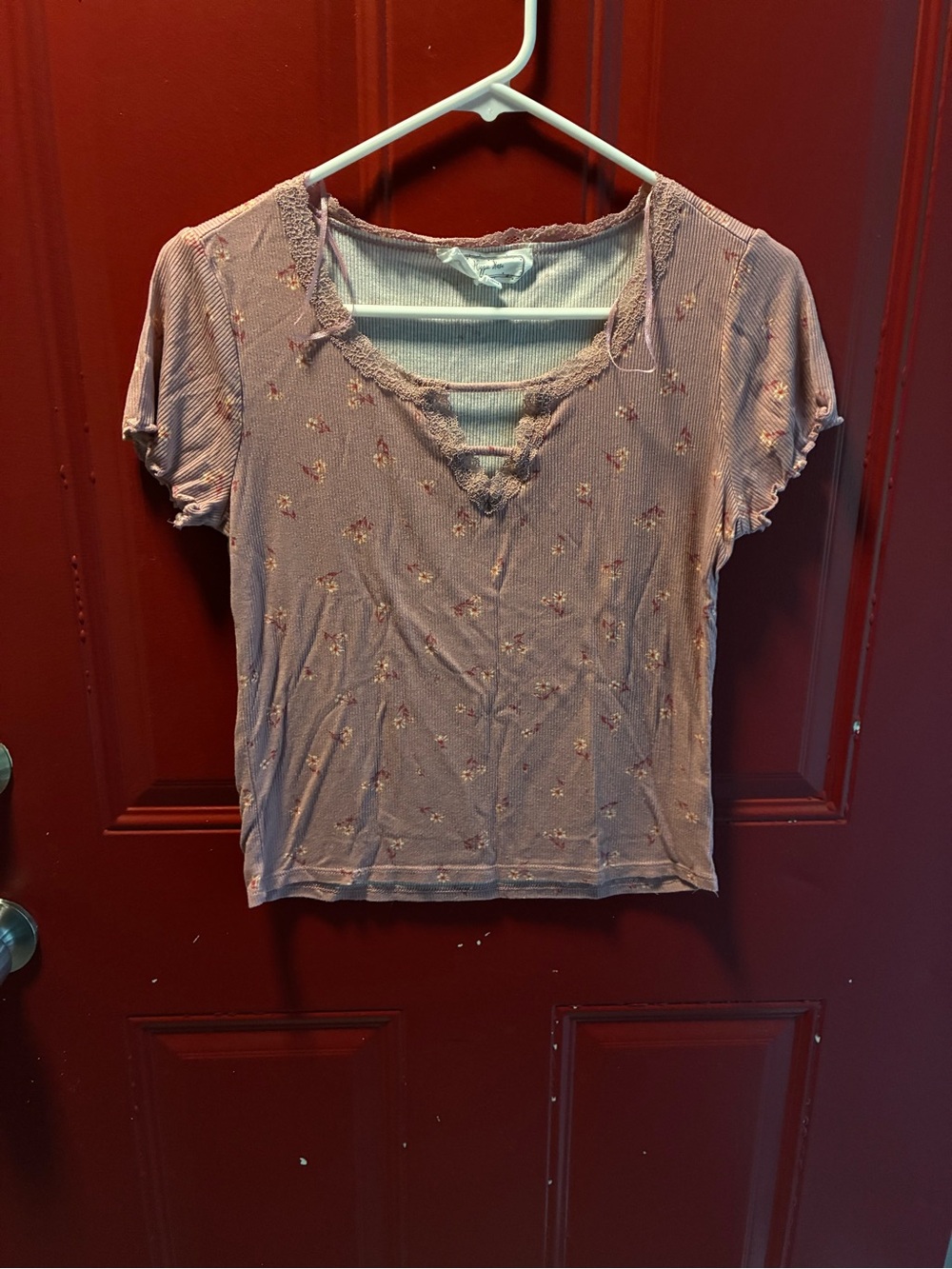 Hippie Rose Mauve Floral Lace-Trim Short Sleeve Tee